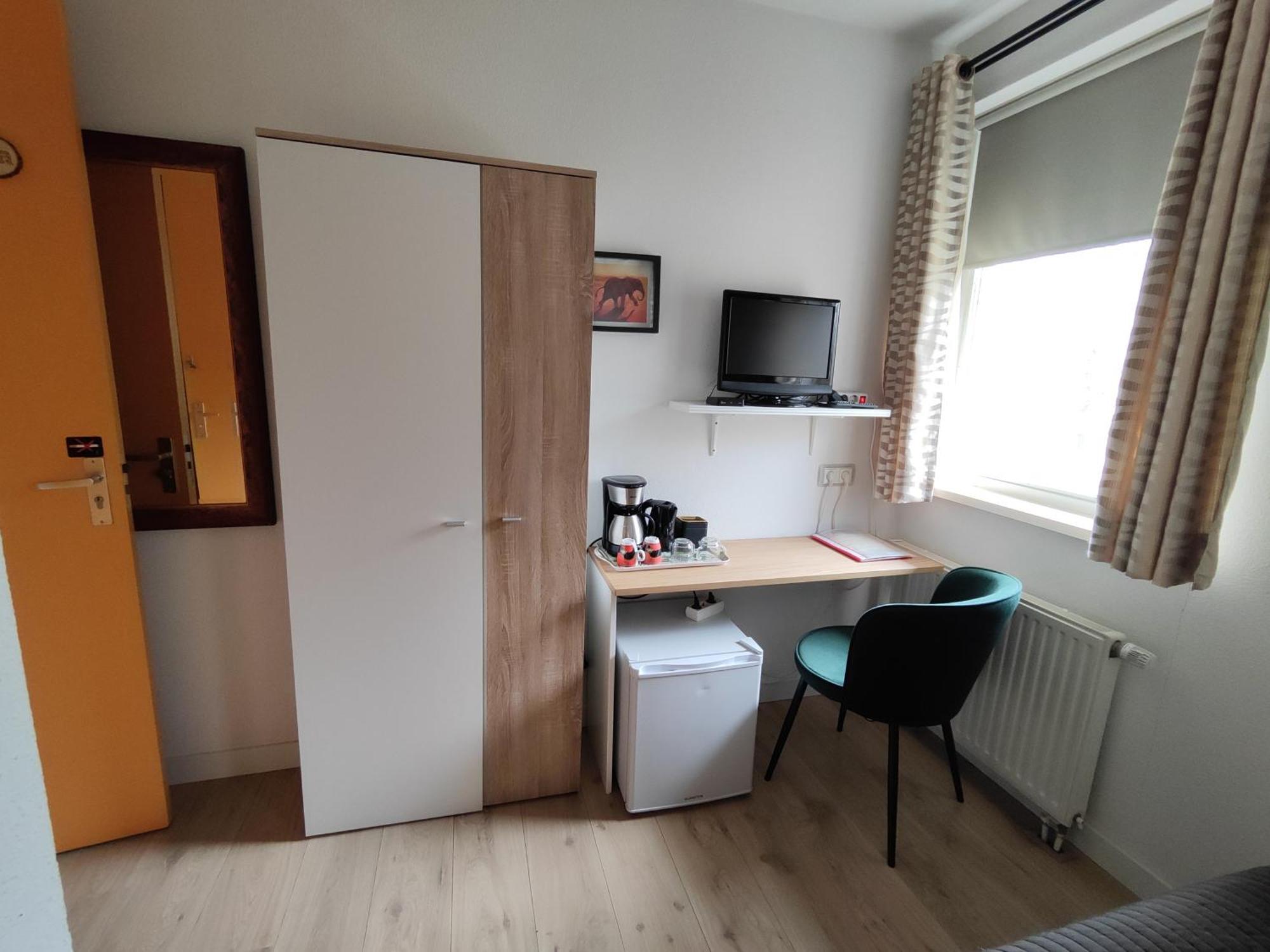 Huis Van Steen レリスタット エクステリア 写真